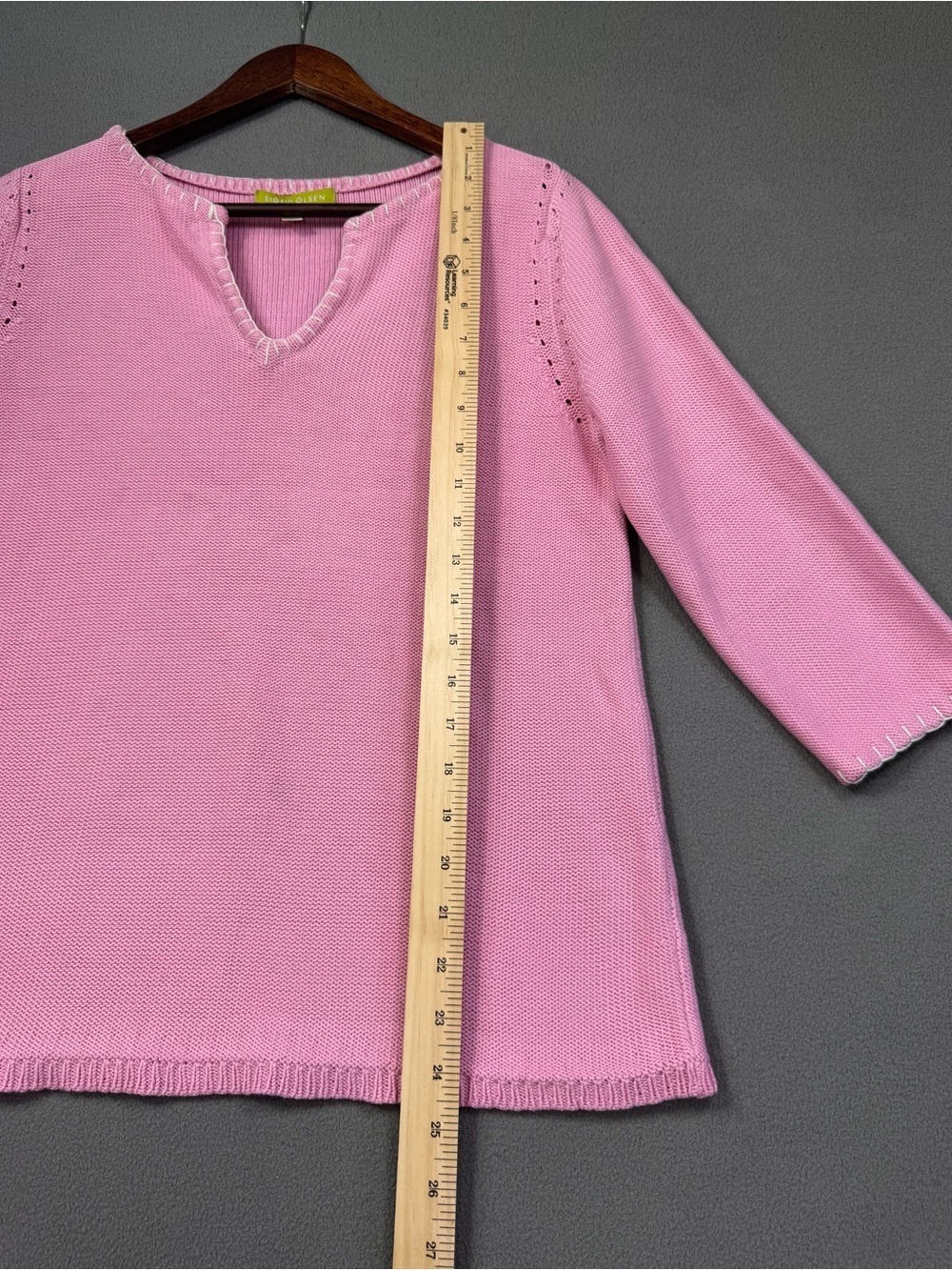Sigrid Olsen Pink 3/4 Sleeve V-Neck Knit Top, Hem and Neckline Detail, Medium - Picture 7 of 12
